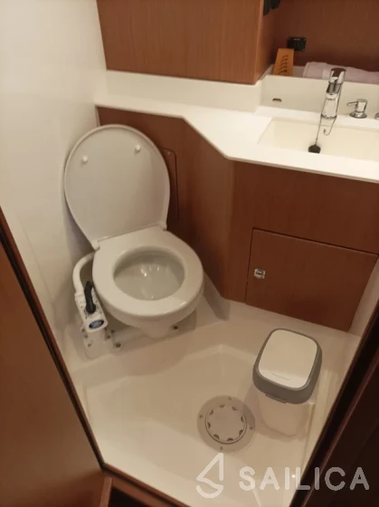 Bavaria C50 - Yacht Charter Sailica