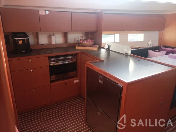 Bavaria C50 - Yacht Charter Sailica