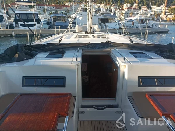 Bavaria C50 - Yacht Charter Sailica