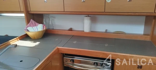 Bavaria 37 Cruiser - Yacht Charter Sailica