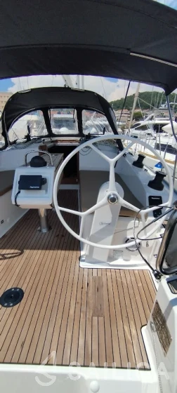 Bavaria 37 Cruiser - Yacht Charter Sailica