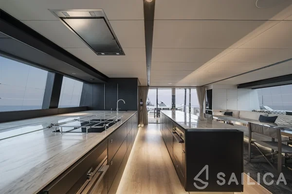 Sunreef 70 - Yacht Charter Sailica