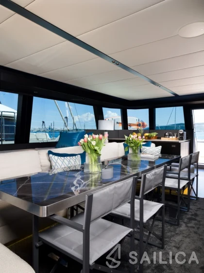 Sunreef 70 - Yacht Charter Sailica