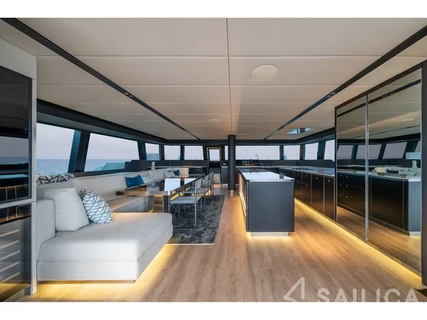 Sunreef 70 - Yacht Charter Sailica