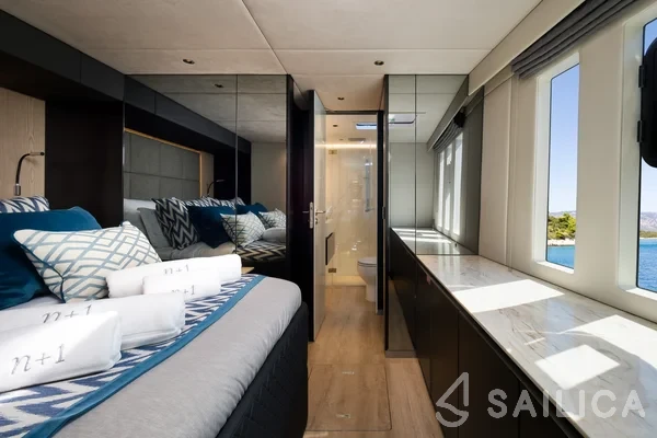 Sunreef 70 - Yacht Charter Sailica