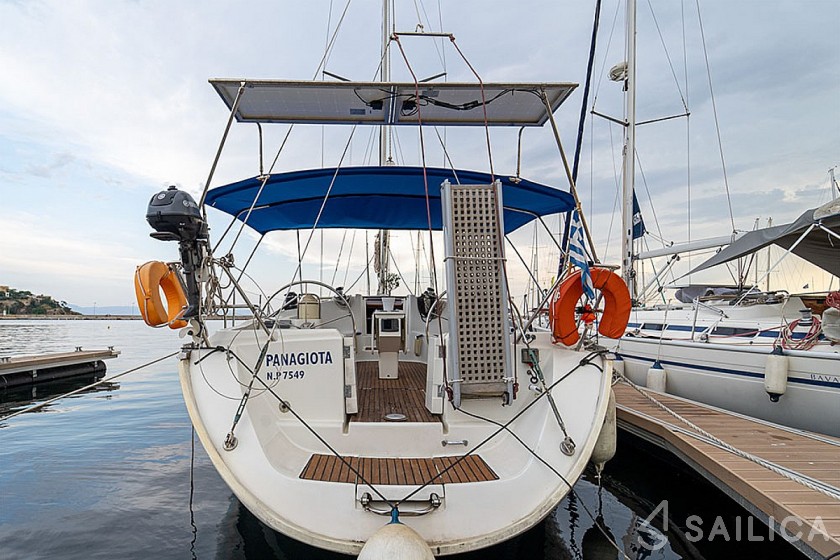 Sun Odyssey 45.2 - Yacht Charter Sailica