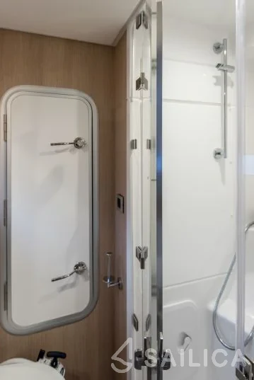 Bali 5.4. - Yacht Charter Sailica