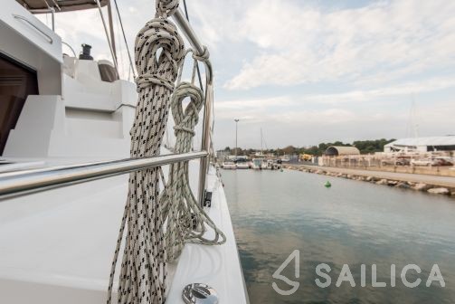 Bali 5.4. - Yacht Charter Sailica