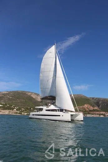 Bali 5.4. - Yacht Charter Sailica