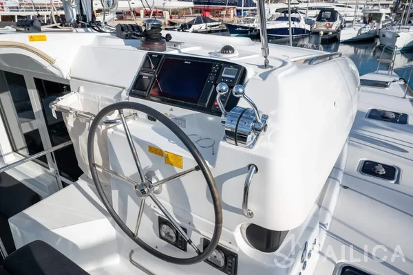 Lagoon 40 - Yacht Charter Sailica