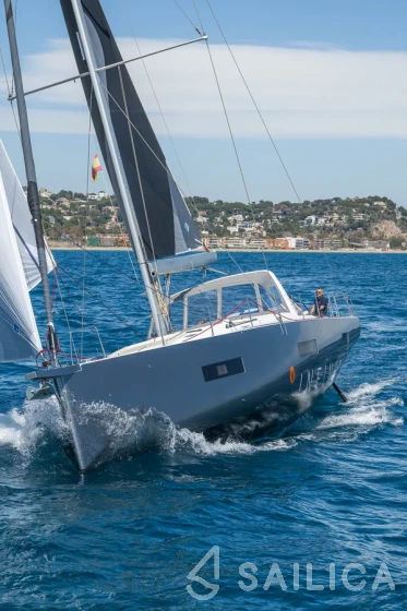 Oceanis 60 - Yacht Charter Sailica
