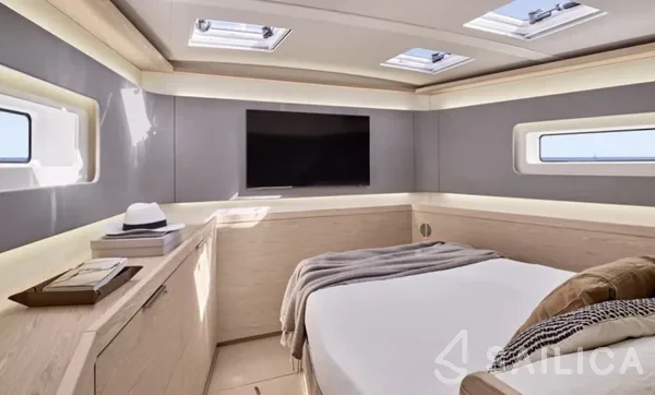 Oceanis 60 - Yacht Charter Sailica