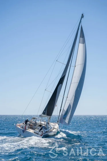 Oceanis 60 - Yacht Charter Sailica