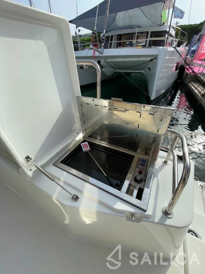 Bali Catsmart - Yacht Charter Sailica