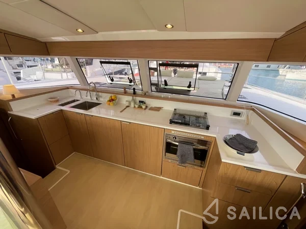 Bali Catsmart - Yacht Charter Sailica