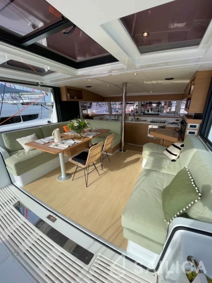 Bali Catsmart - Yacht Charter Sailica
