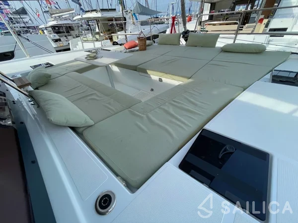 Bali Catsmart - Yacht Charter Sailica