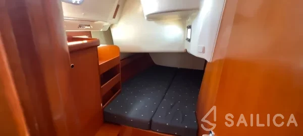 Oceanis 423 Clipper - Yacht Charter Sailica