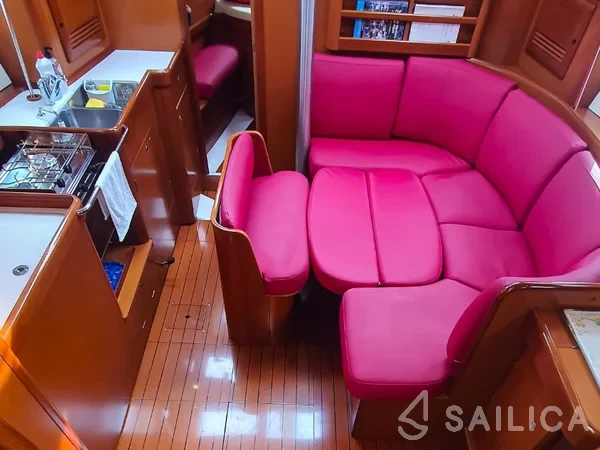 Oceanis 423 Clipper - Yacht Charter Sailica