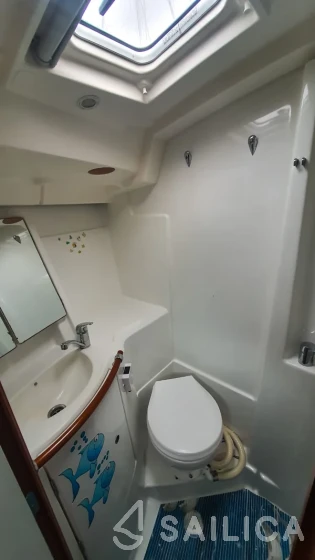 Oceanis 423 Clipper - Yacht Charter Sailica