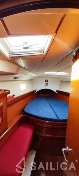 Oceanis 423 Clipper - Yacht Charter Sailica
