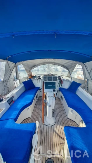 Oceanis 423 Clipper - Yacht Charter Sailica