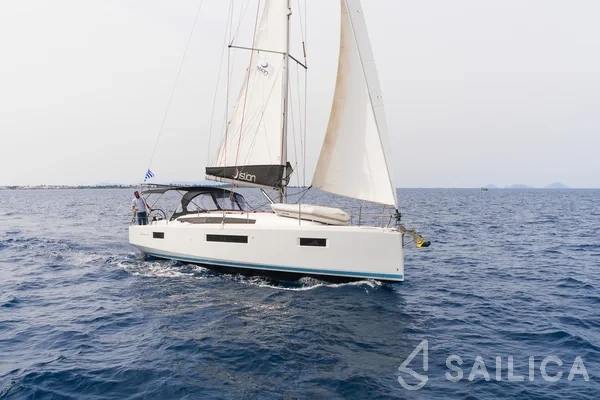 Sun Odyssey 410 - Yacht Charter Sailica