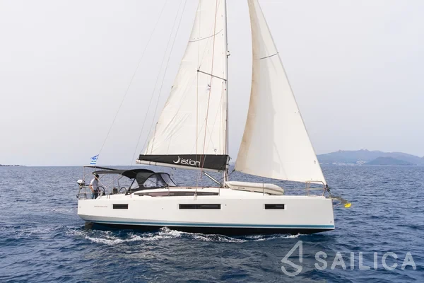 Sun Odyssey 410 - Yacht Charter Sailica