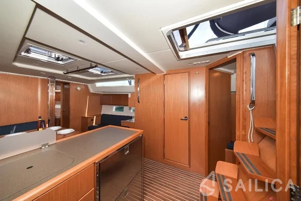 Bavaria 45 Cruiser - Yacht Charter Sailica