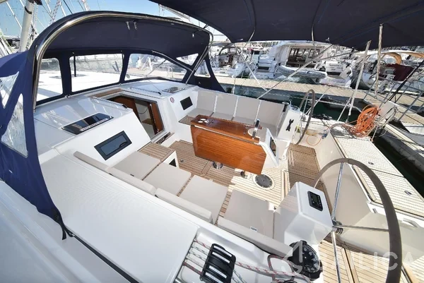 Bavaria 45 Cruiser - Yacht Charter Sailica