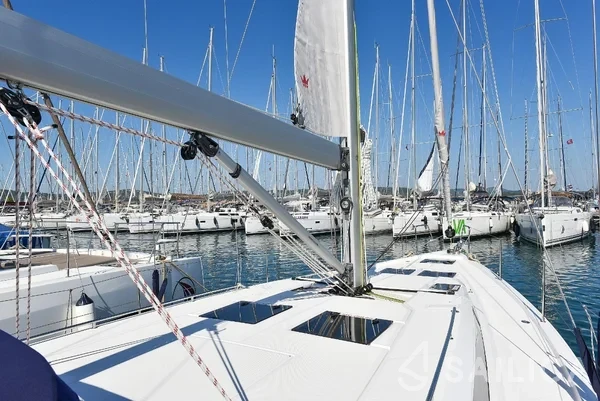 Bavaria 45 Cruiser - Yacht Charter Sailica