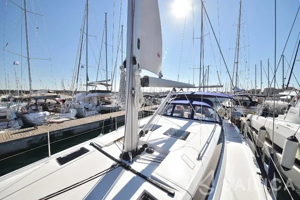Bavaria 45 Cruiser - Yacht Charter Sailica