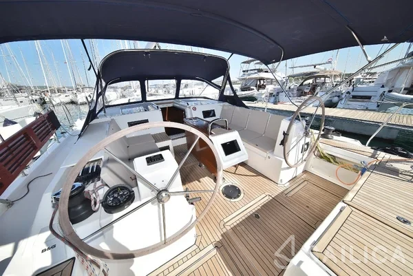 Bavaria 45 Cruiser - Yacht Charter Sailica