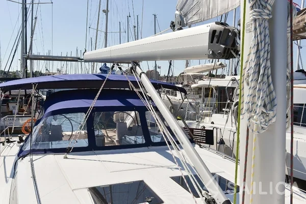 Bavaria 45 Cruiser - Yacht Charter Sailica