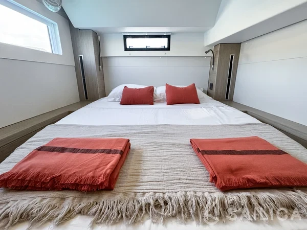 Lagoon 46  - Yacht Charter Sailica