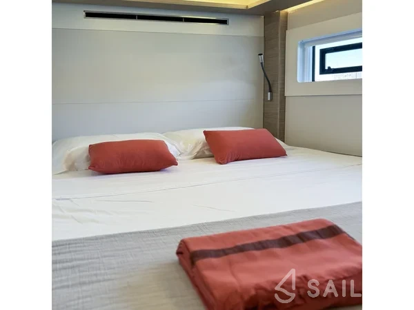 Lagoon 46  - Yacht Charter Sailica
