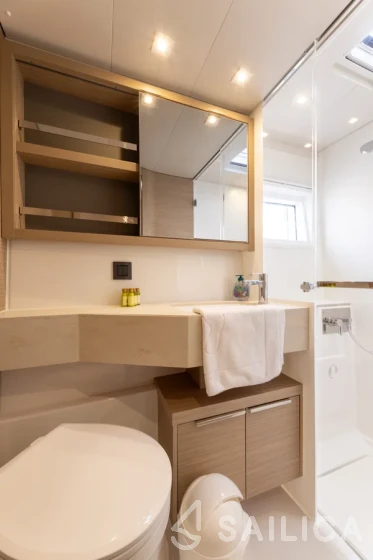 Lagoon 46  - Yacht Charter Sailica