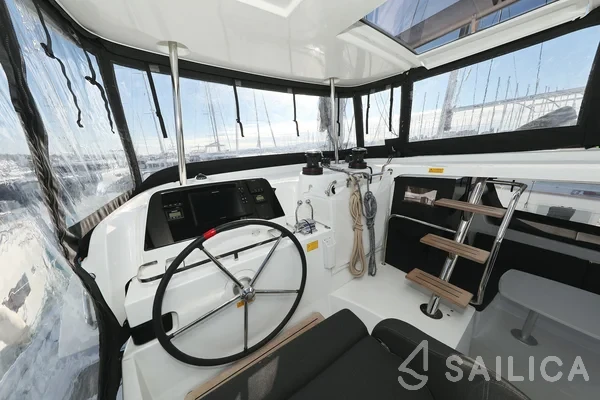 Lagoon 42 - Photo #89 Lagoon 42 - Yacht Charter Sailica