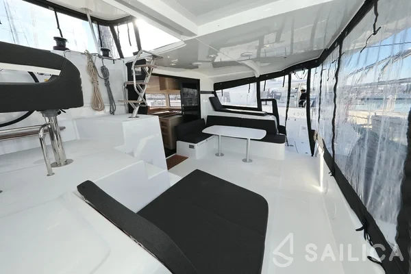Lagoon 42 - Photo #70 Lagoon 42 - Yacht Charter Sailica