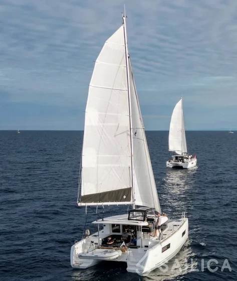 Lagoon 40 - Yacht Charter Sailica