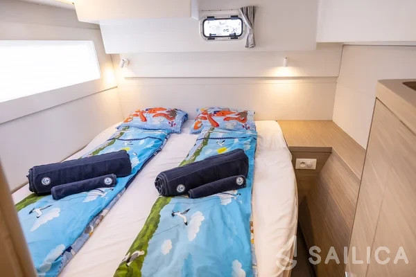 Lagoon 40 - Yacht Charter Sailica
