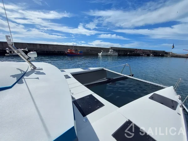 Luna 47 - Yacht Charter Sailica