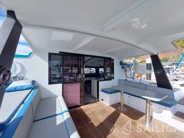 Luna 47 - Yacht Charter Sailica