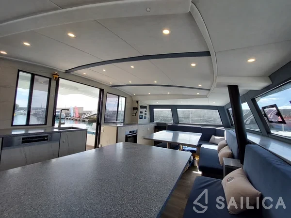 Luna 47 - Yacht Charter Sailica