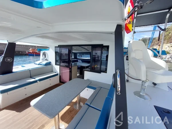 Luna 47 - Yacht Charter Sailica