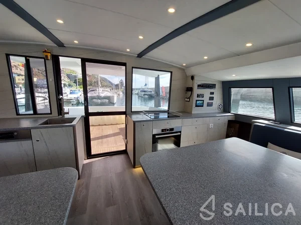 Luna 47 - Yacht Charter Sailica