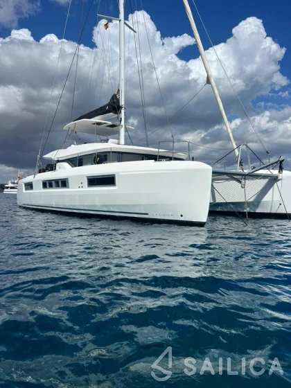 Lagoon 50 - Yacht Charter Sailica