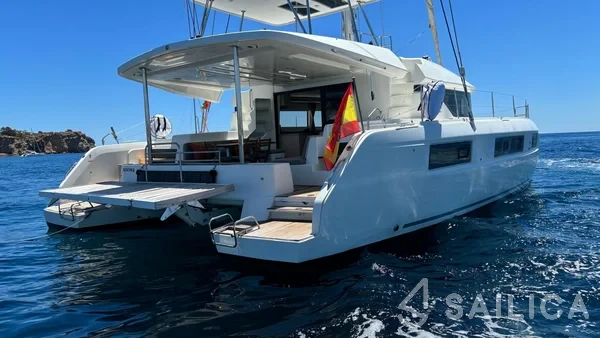 Lagoon 50 - Yacht Charter Sailica