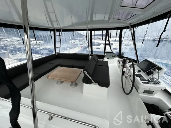 Lagoon 51 - Yacht Charter Sailica