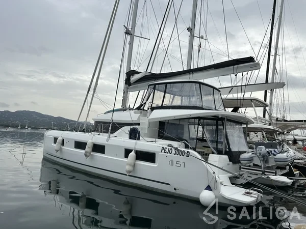 Lagoon 51 - Yacht Charter Sailica
